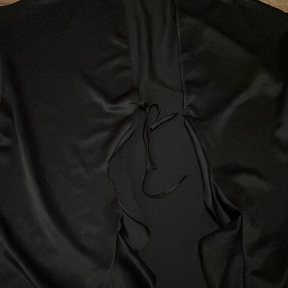 Victoria’s Secret Black Tie Robe NWT - Picture 2 of 5